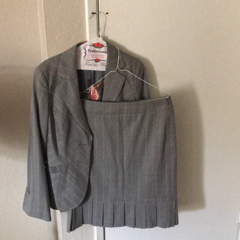 Classiques Entier Women’s Suits